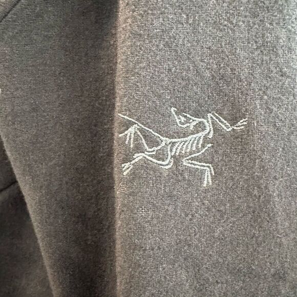 Arc’teryx Diplomat Men's Gray Jacket - Picture 7 of 15